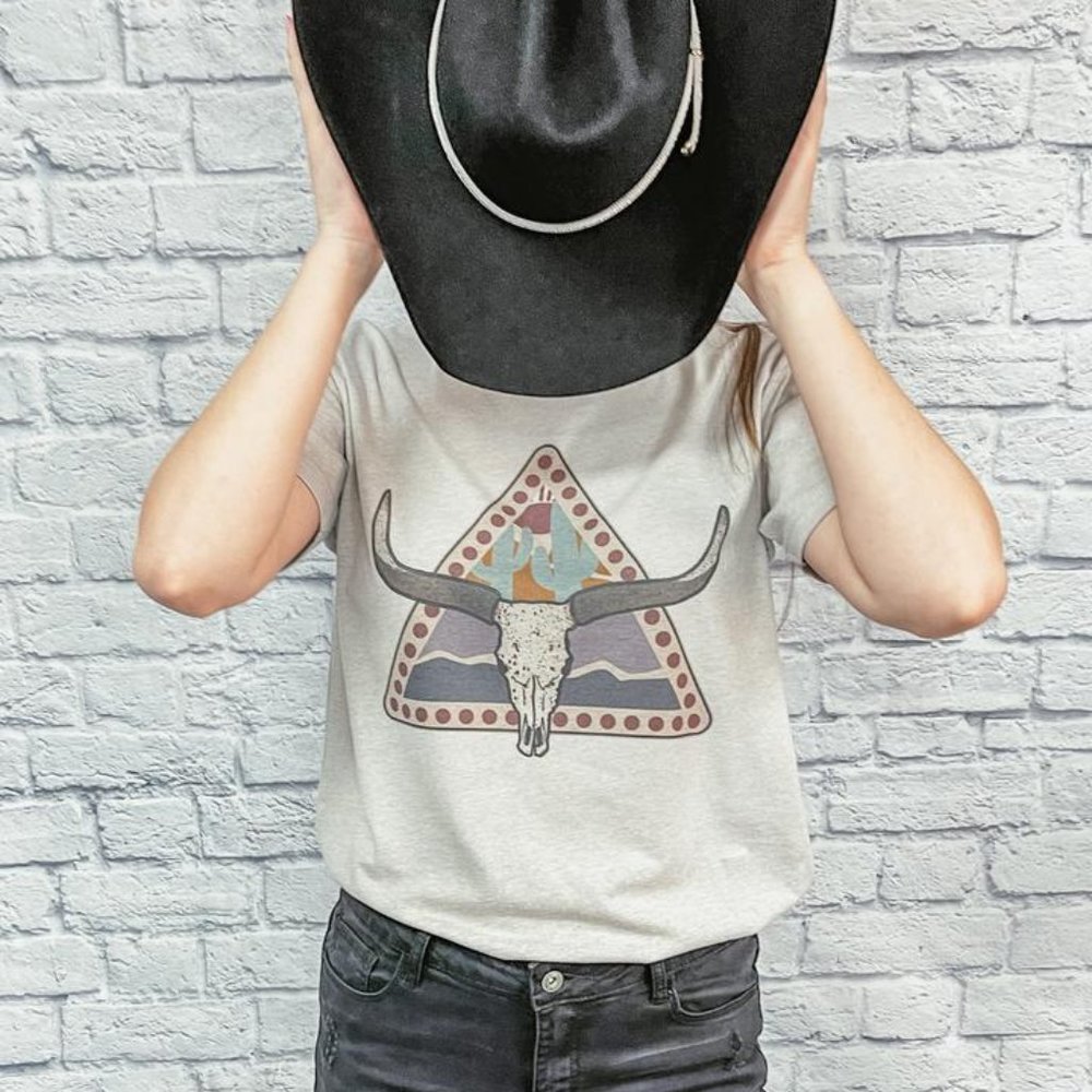 TRIANGLE BULL Handmade Graphic Tee - Picture 3 of 4